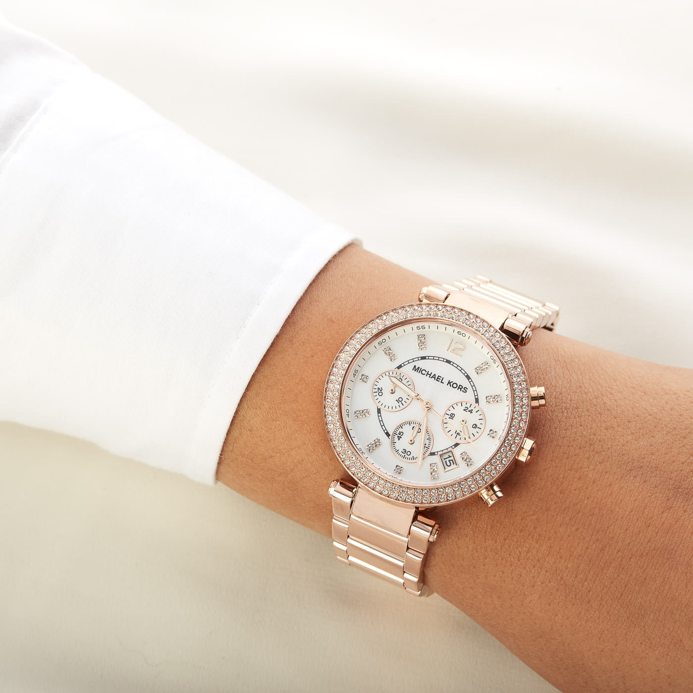 Michael Kors Parker Chronograph Dial Ladies Watch MK5491 Water resistance: 50 meters / 165 feet  Movement: Quartz