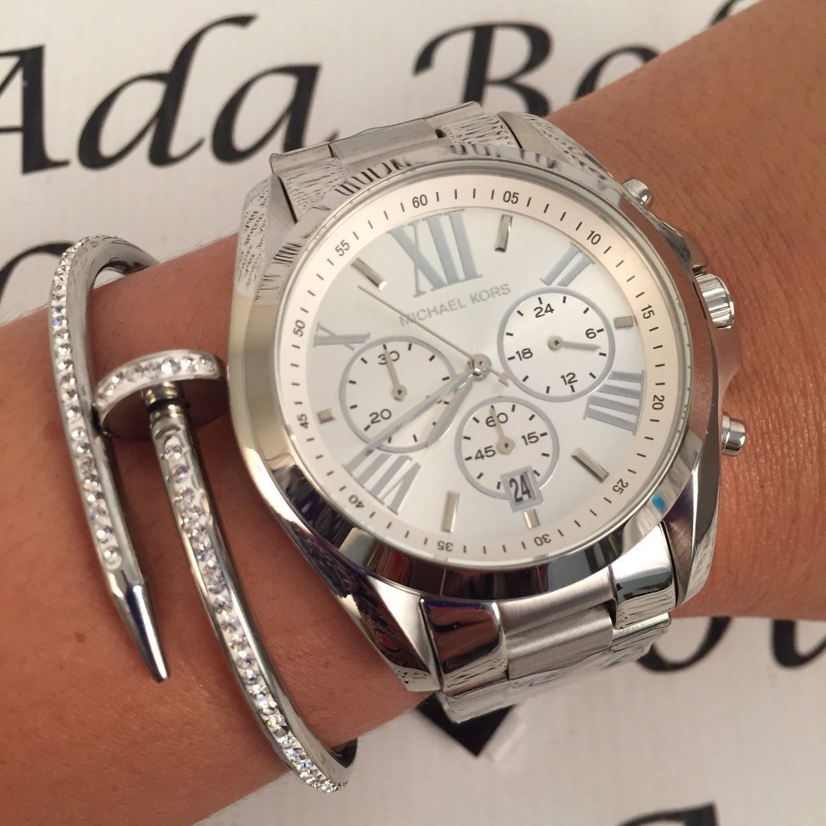 Michael Kors Bradshaw Chronograph Silver-tone Dial Unisex Watch MK5535 Water resistance: 100 meters / 330 feet Movement: Quartz